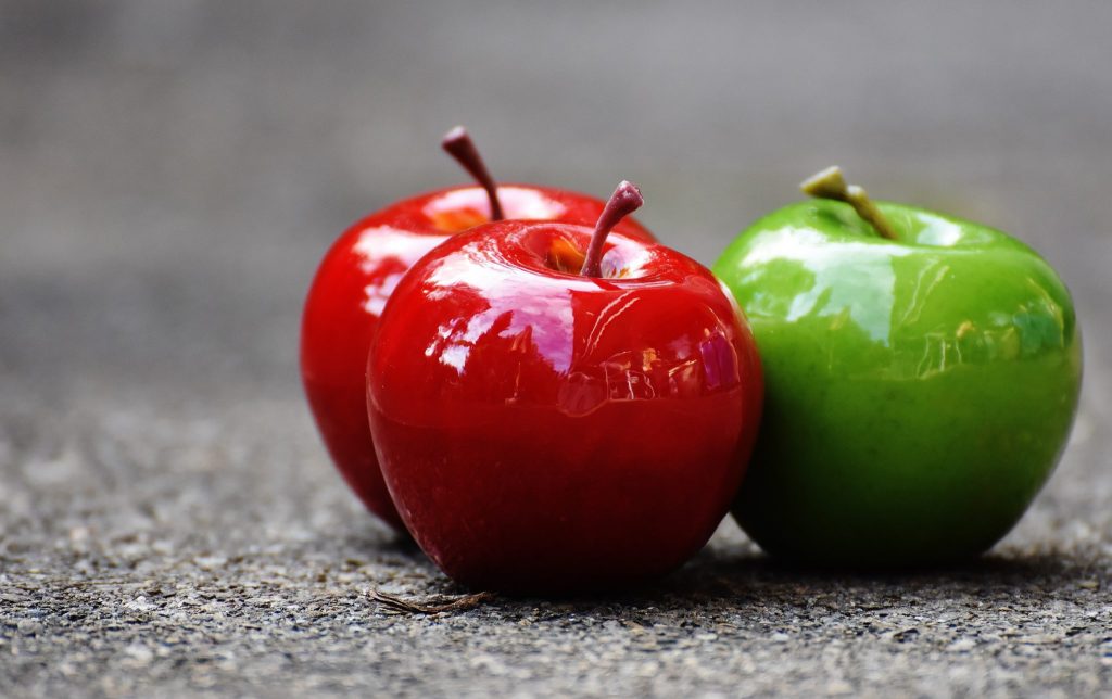 Green apple vs red apple