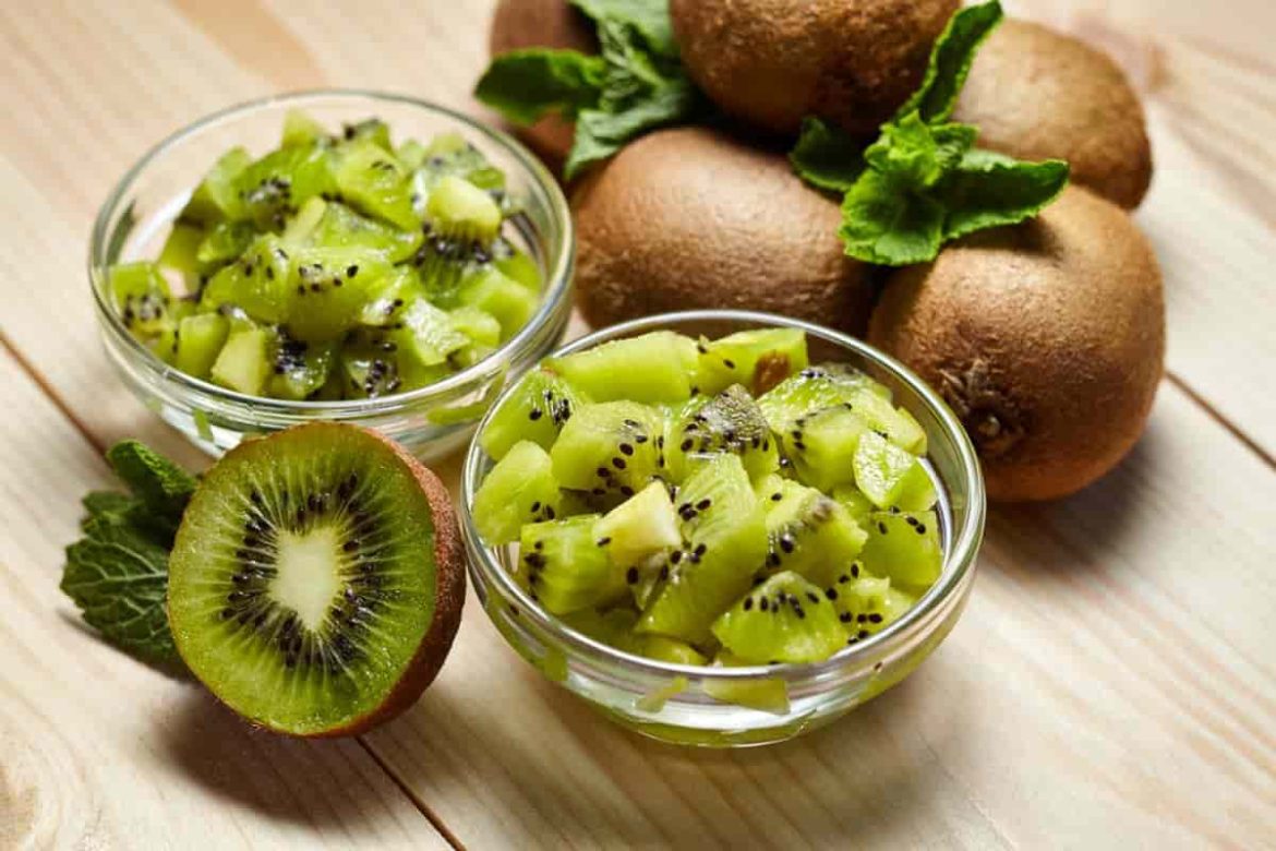 What are the different kinds of kiwi fruit?