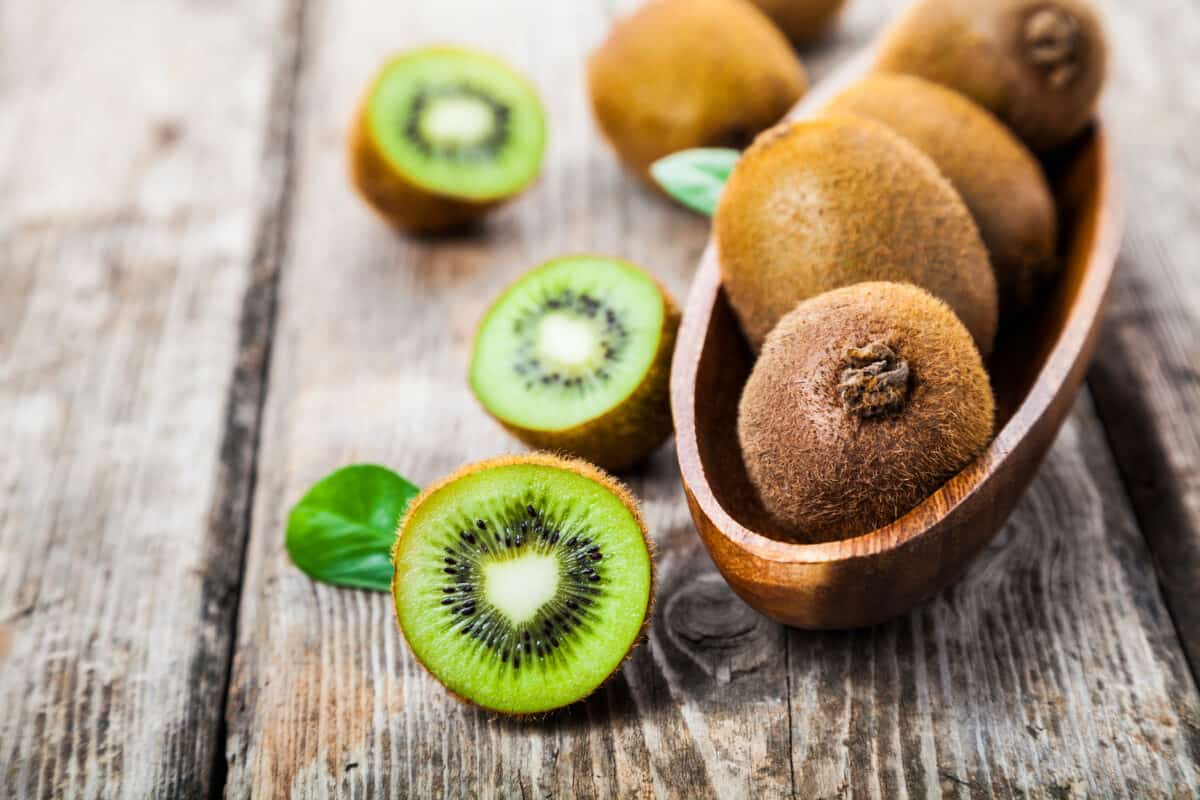  Kiwi Fruit (Chinese Gooseberry) Green Golden Red Colors Soft Texture 