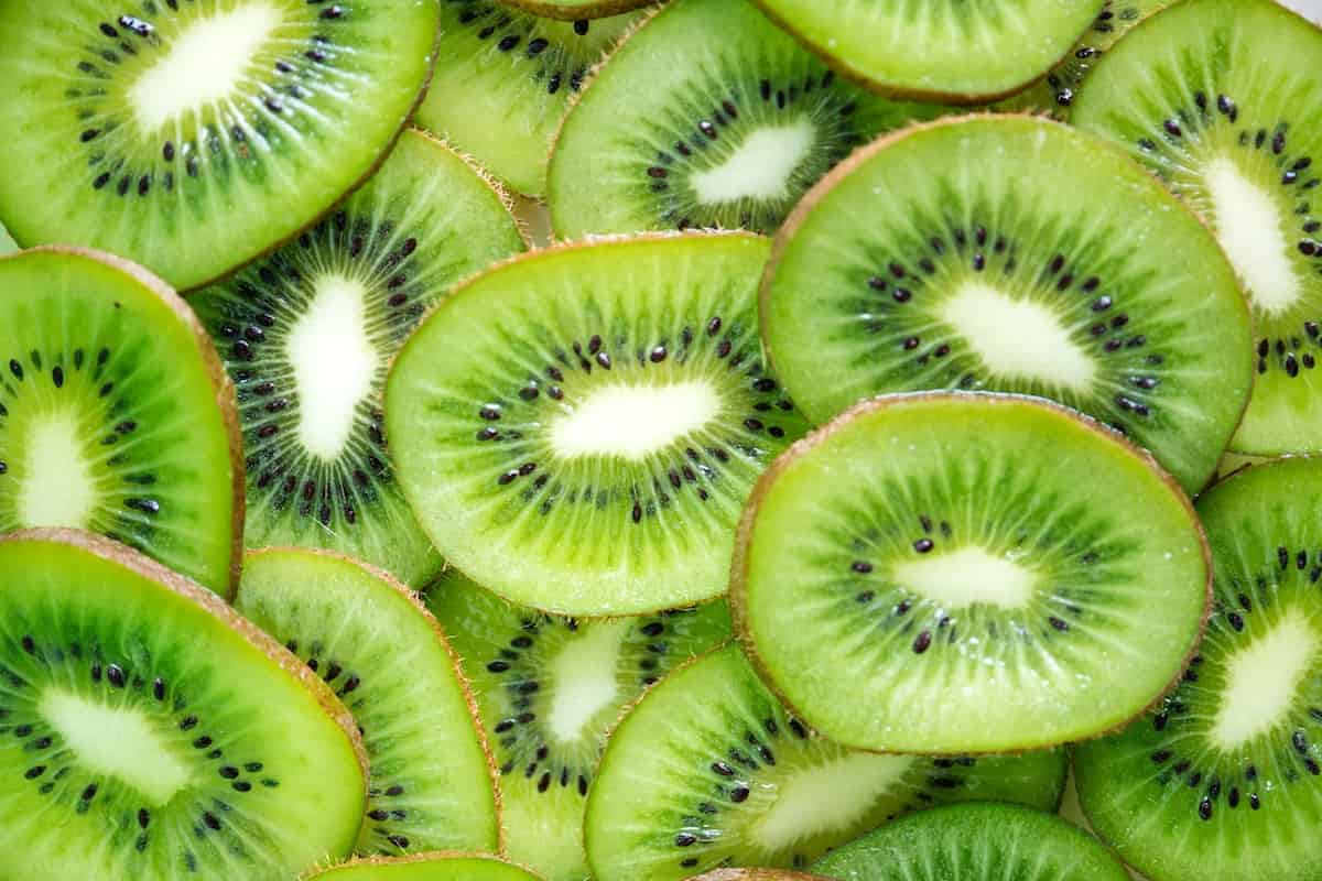  Over Ripe Kiwi Fruit (Chinese Gooseberry) Yellow Green Red Contain Vitamin C E 