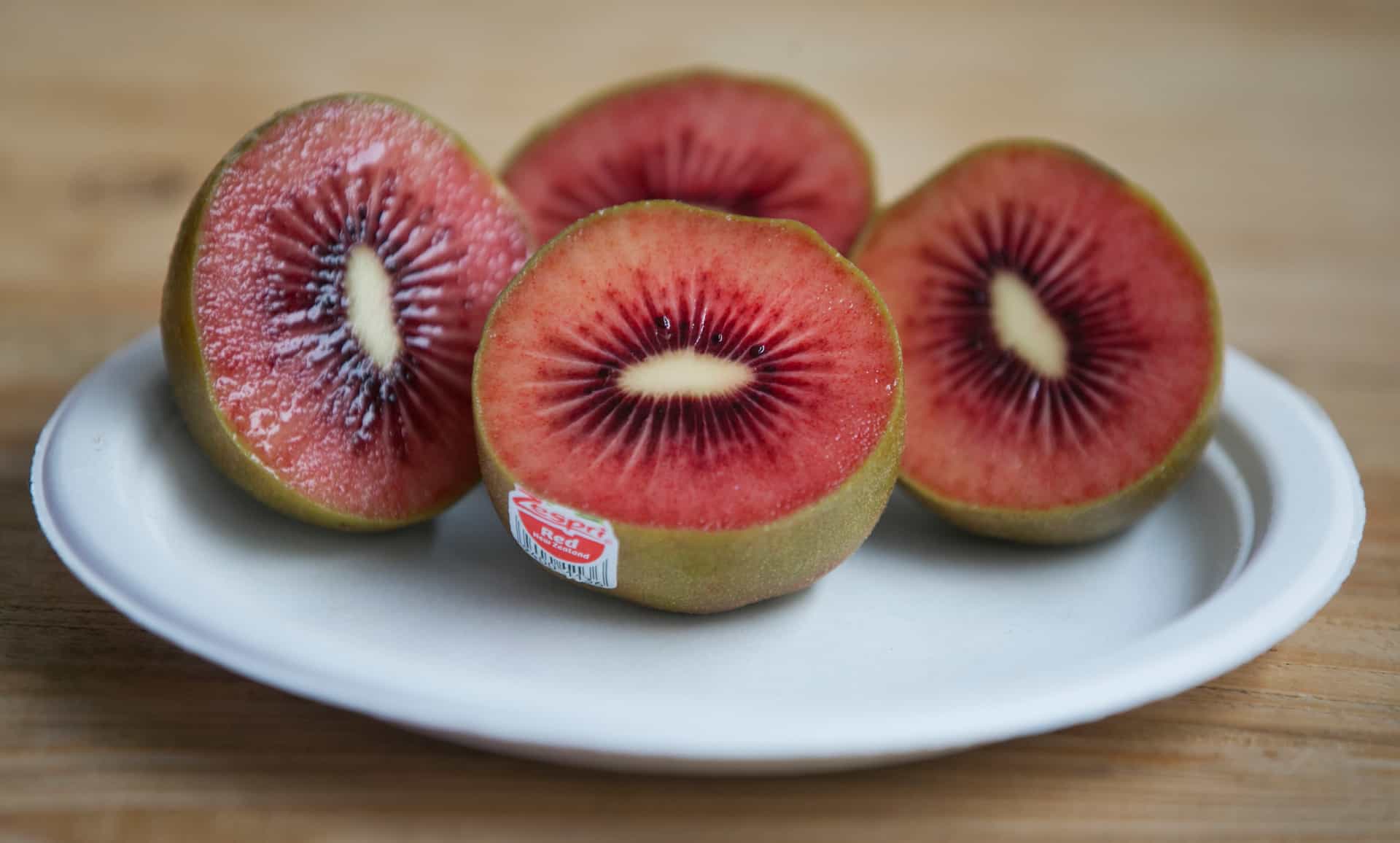  Ruby Kiwi Fruit (Red Kiwi) Sweet Fruit with Vitamin C 