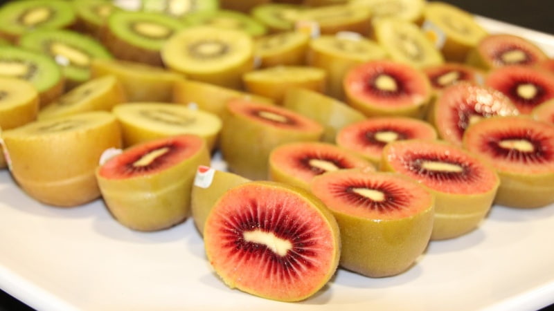  Ruby Kiwi Fruit (Red Kiwi) Sweet Fruit with Vitamin C 