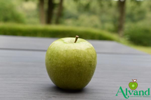 Huge green apple + purchase price, uses and properties